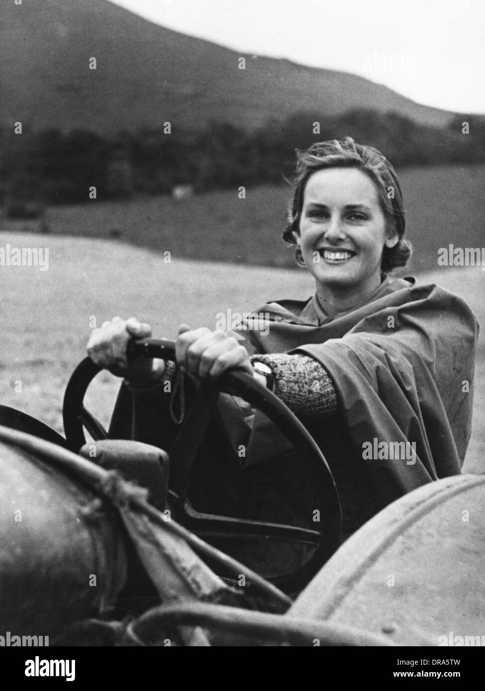 Land girls wwii Black and White Stock Photos & Images - Alamy