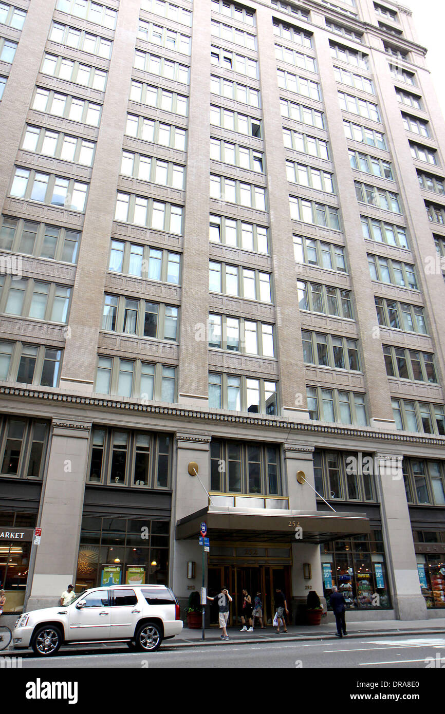 Katie Holmes has reportedly rented a new NYC Apartment in the Chelsea