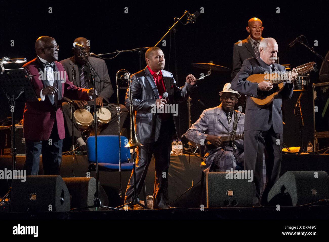 Introducir 94+ imagen buena vista social club live in concert Abzlocal.mx