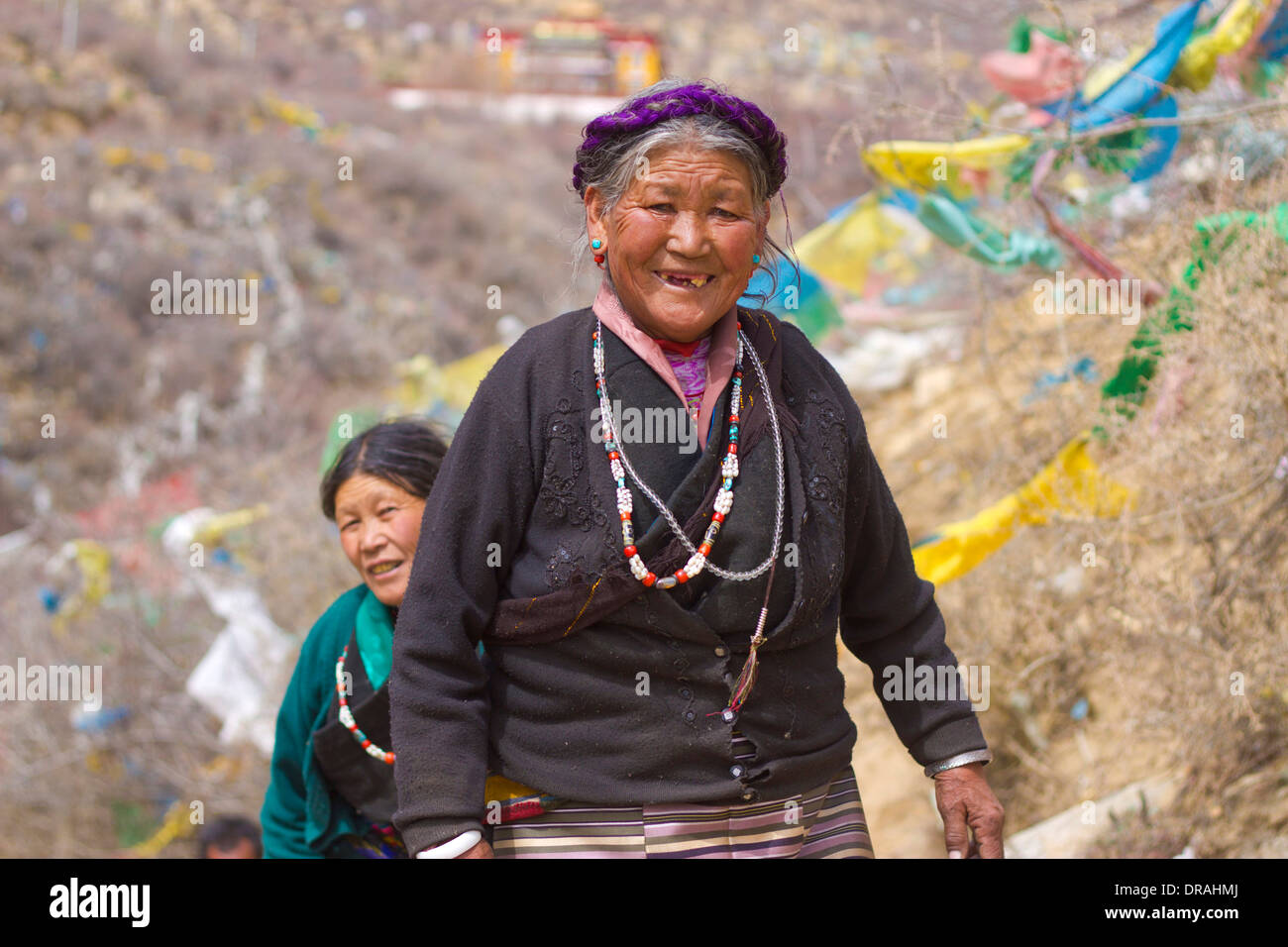 Tibetan women hi-res stock photography and images - Alamy