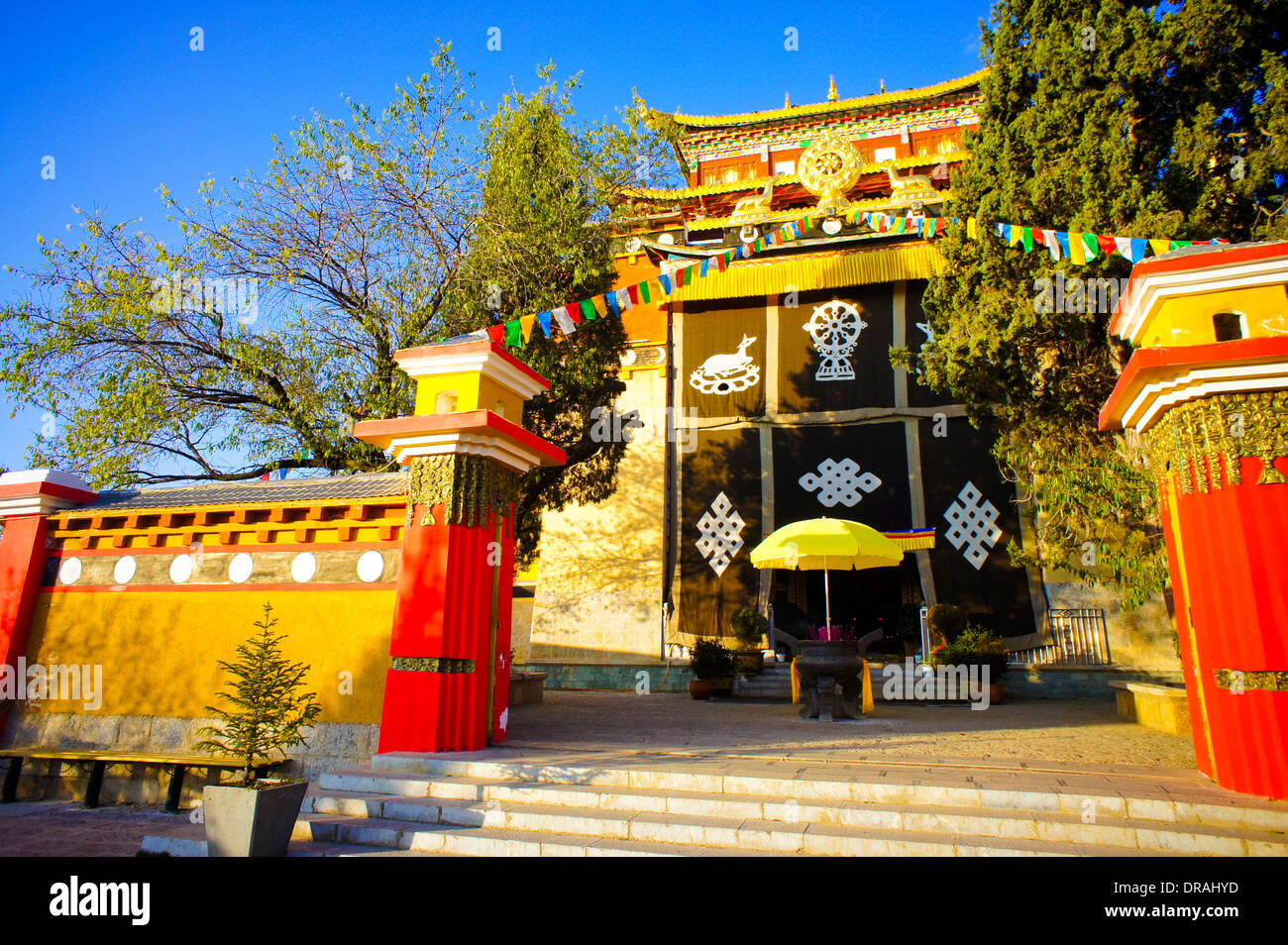 Decorated building in Yunnan, China Stock Photo