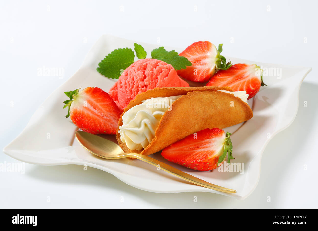 Czech creamfilled gingerbread cookie (Stramberk ear) with fresh
