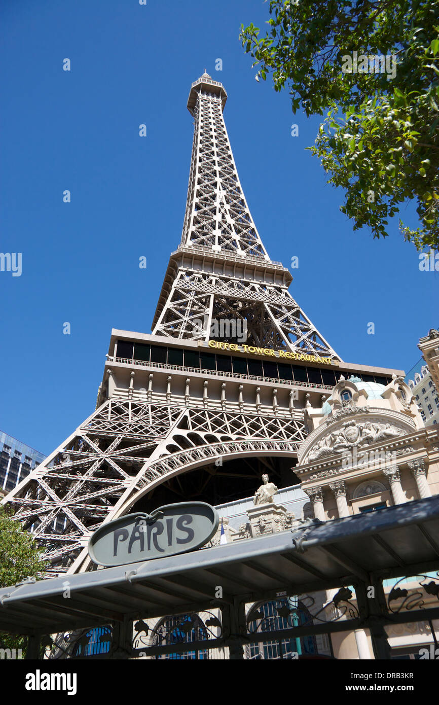 Eiffel Tower of Paris Hotel in Las Vegas Editorial Stock Image - Image of  luxury, casino: 22069414