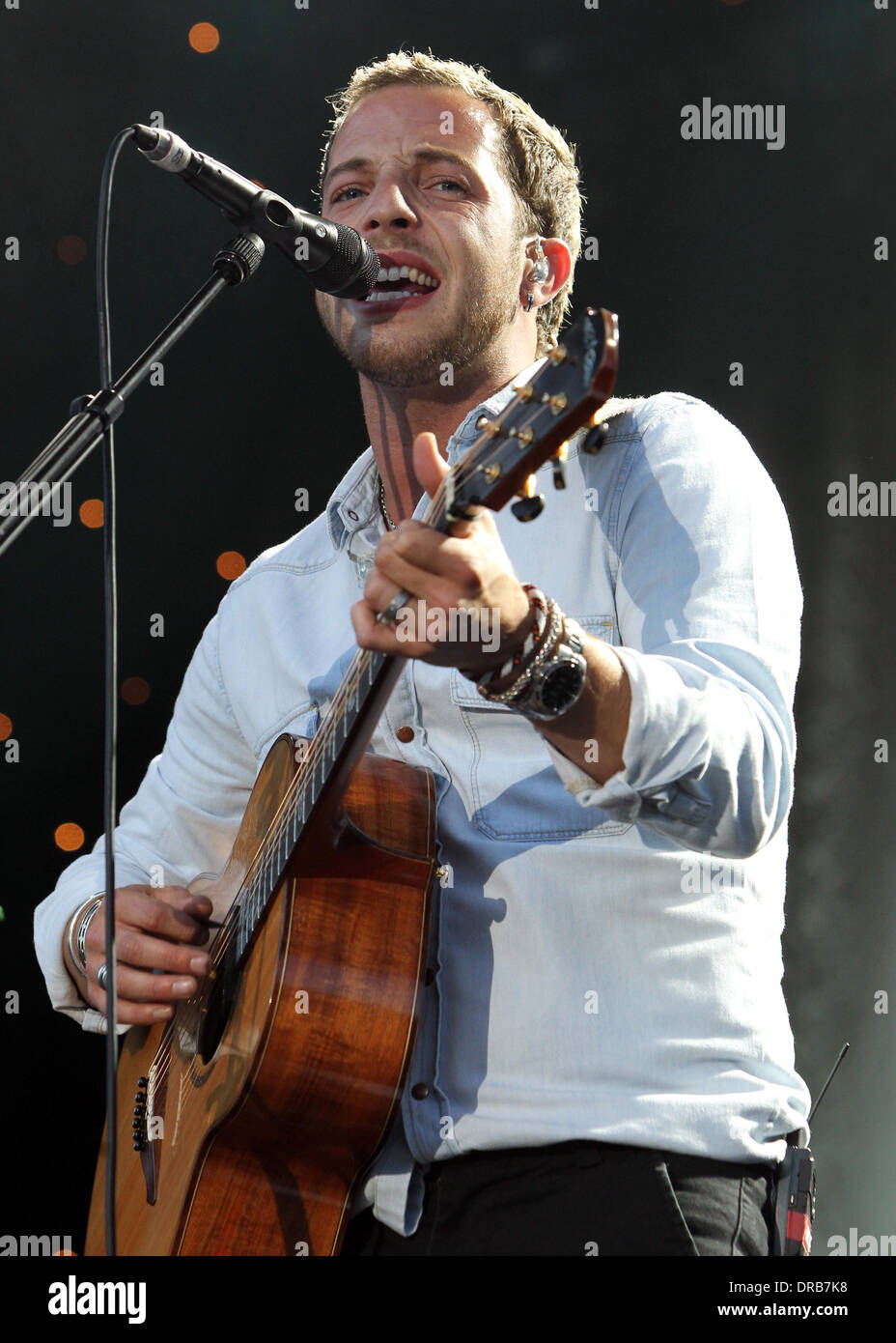 James Morrison performing on stage in the grounds of Kew Gardens