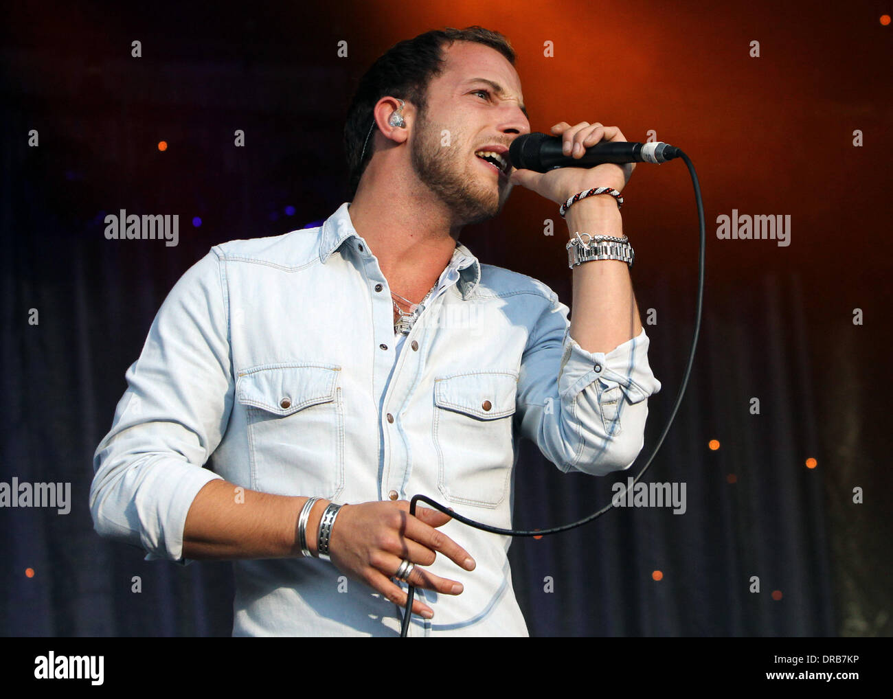 James Morrison performing on stage in the grounds of Kew Gardens