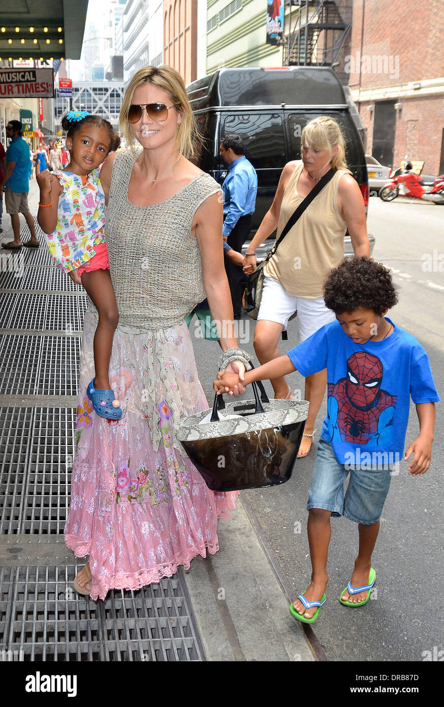 Heidi Klum Lou Sulola And Johan Riley Heidi Klum Takes Her Children To Heidi Klum Lou Sulola And Johan Riley Heidi Klum Takes Her Children To