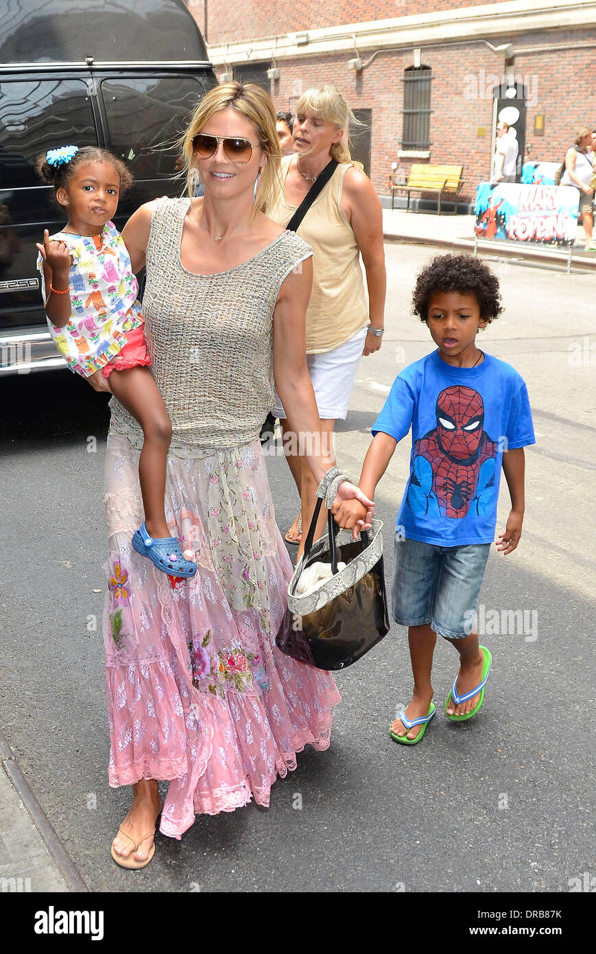Heidi Klum Lou Sulola And Johan Riley Heidi Klum Takes Her Children To Heidi Klum Lou Sulola And Johan Riley Heidi Klum Takes Her Children To