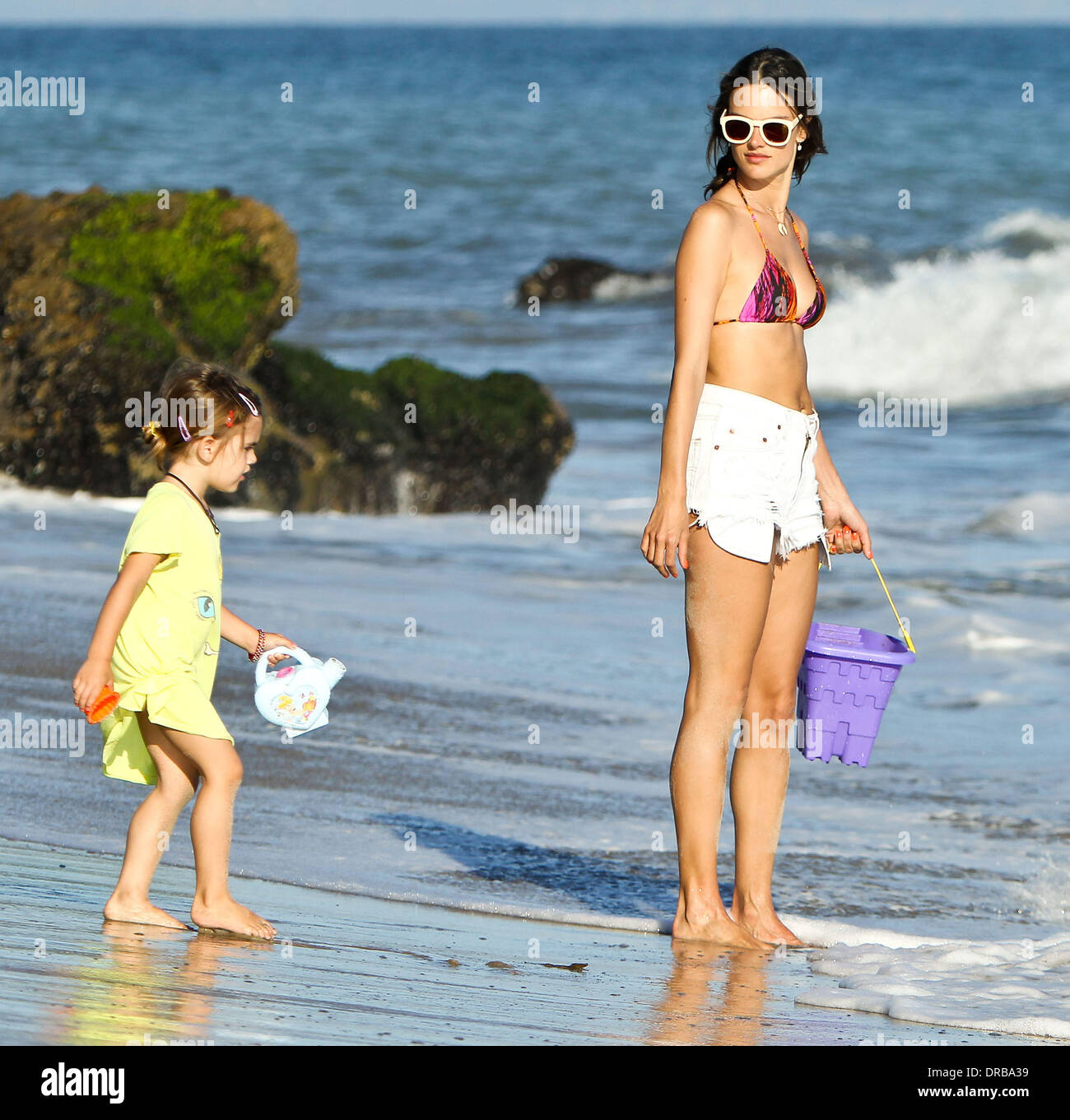 Alessandra Ambrosio and her daughter Anja enjoy some quality time together  on Malibu Beach Malibu, California - 08.07.12 Stock Photo - Alamy
