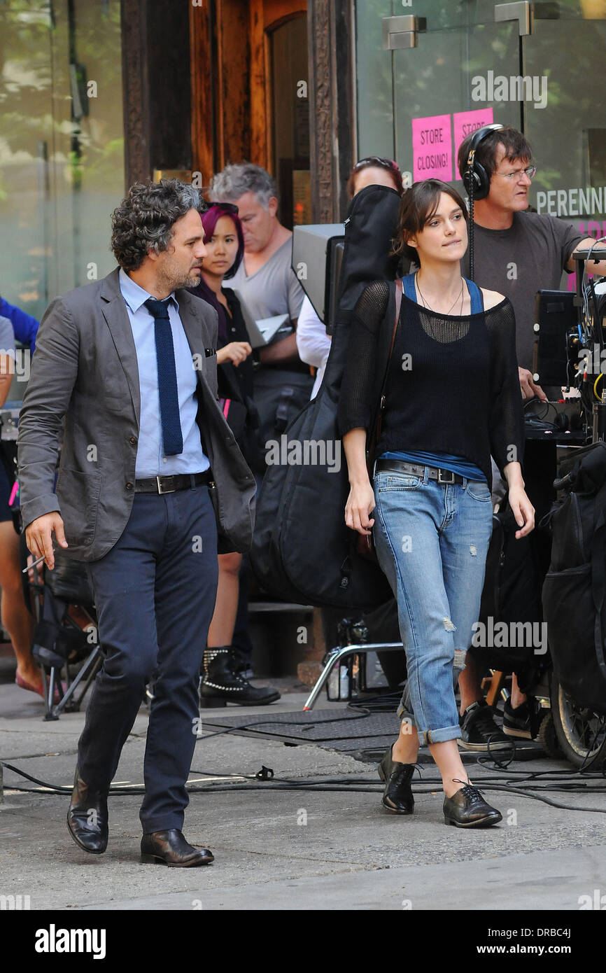 Keira Knightley and Mark Ruffalo, filming on the set of her new movie