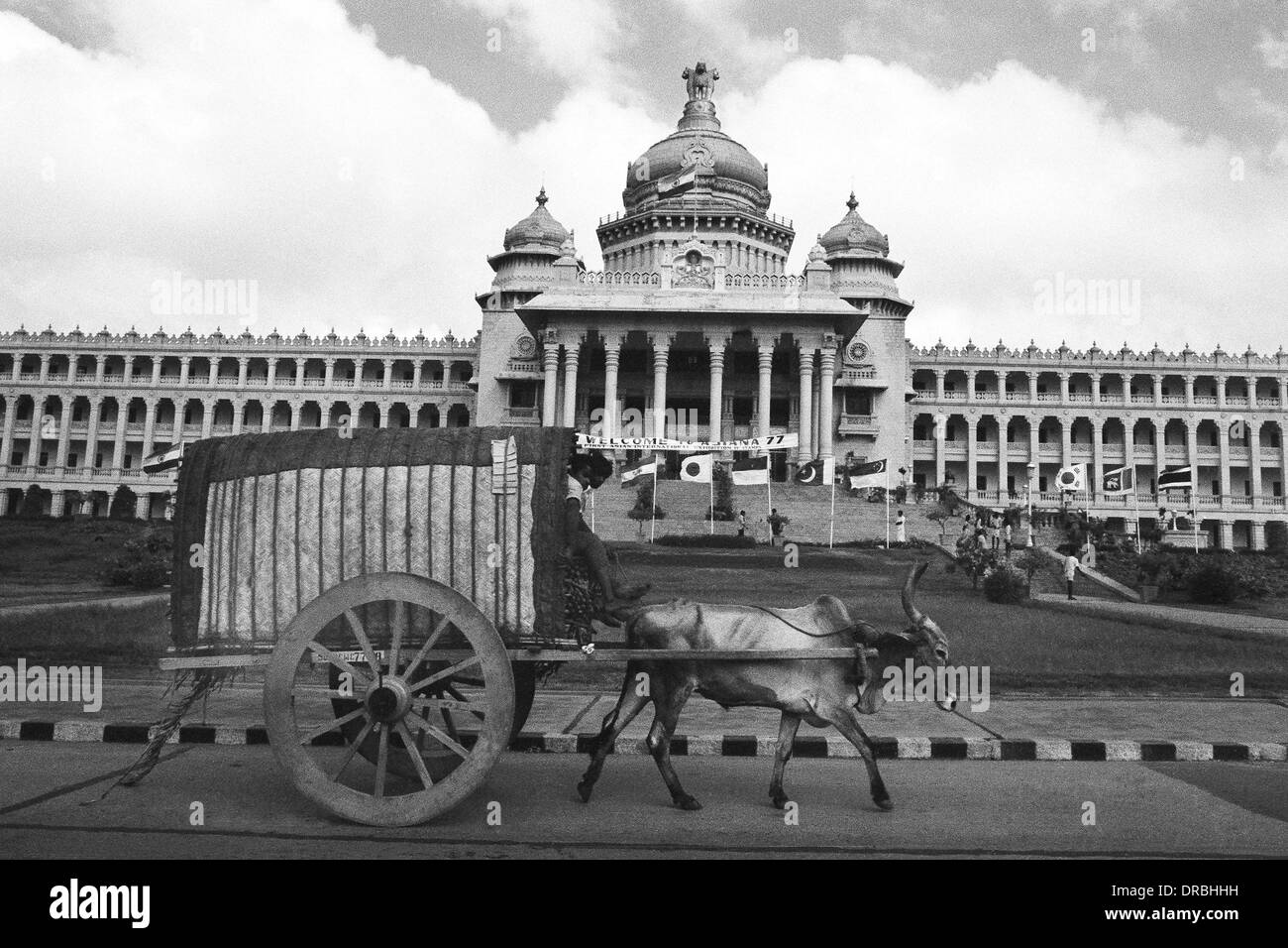 Vidhana Soudha building and bullock cart, Bangalore, Karnataka, India, 1977 - jag 186135 Stock Photo