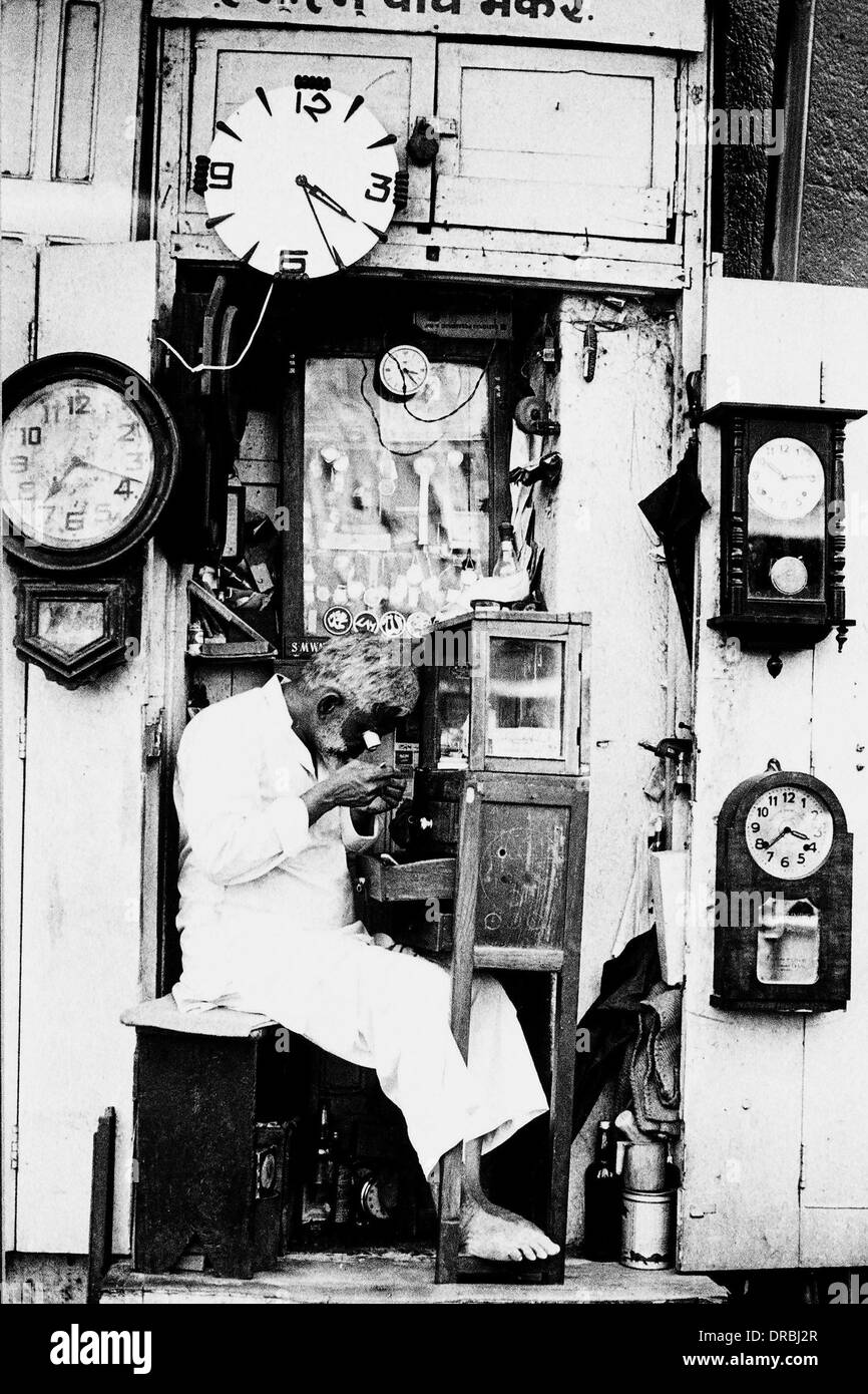 Watch repair shop Mohammed Ali road Mumbai Maharashtra India Asia 1976 Stock Photo
