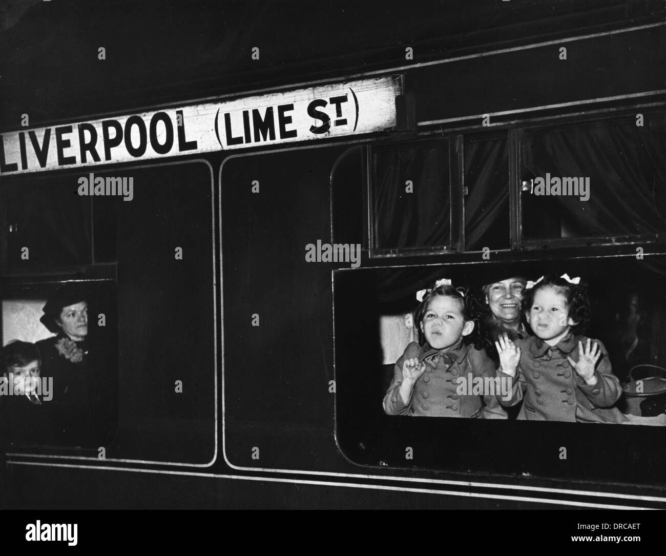 Child Evacuees Wwii Stock Photo Alamy