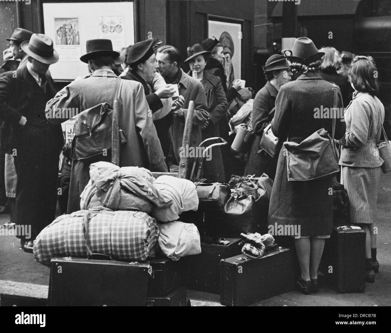 Arrival at london Black and White Stock Photos & Images Alamy — free download