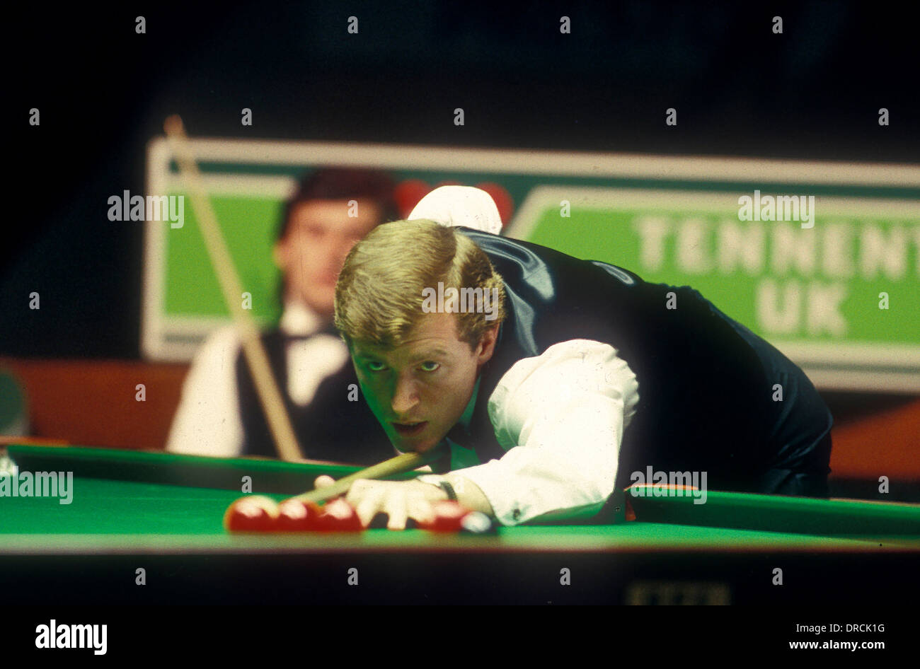 Steve davis snooker 1982 hi-res stock photography and images Steve davis snooker 1982 hi-res stock photography and images