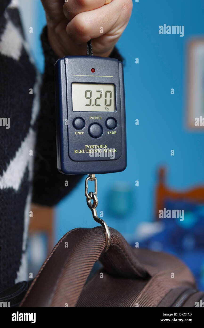 Weighing hand luggage Clearance