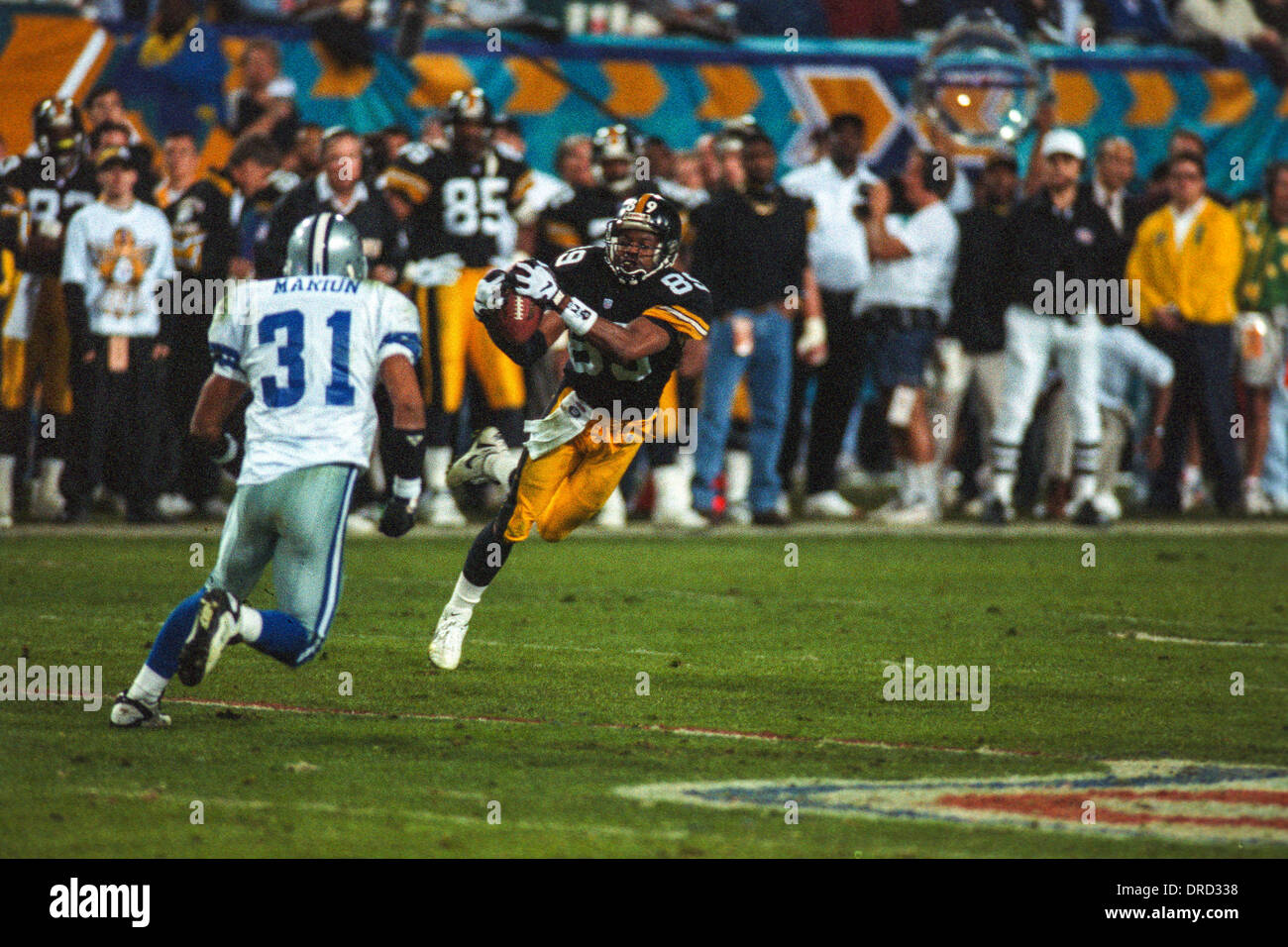Ernie Mills at the1996 Super Bowl XXX, Dallas Cowboys vs.Pittsburgh Steelers  Stock Photo - Alamy