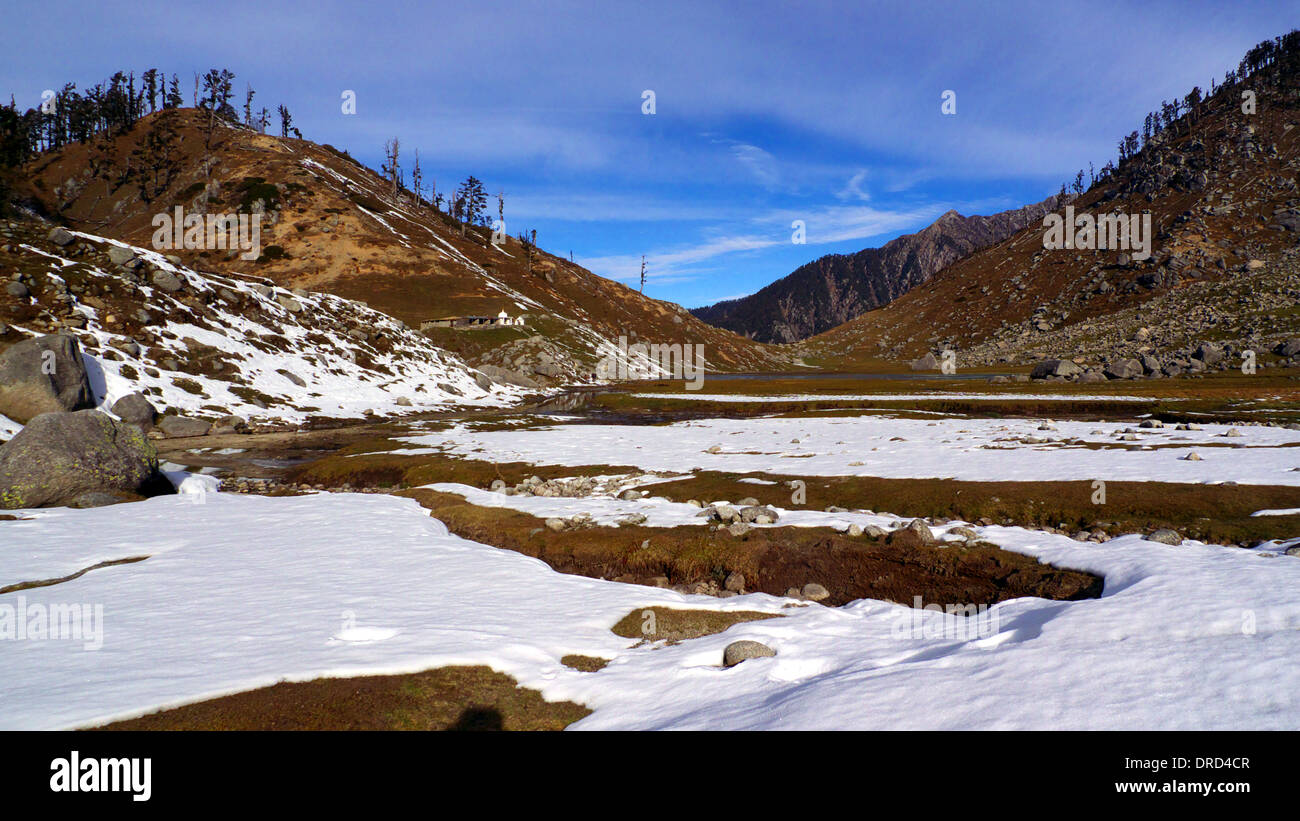 View Kareri Lake, shrine and pilgrim shelter, nr Mcleodganj [Kangra District] [Himachal Pradesh] [Northern North India] Stock Photo