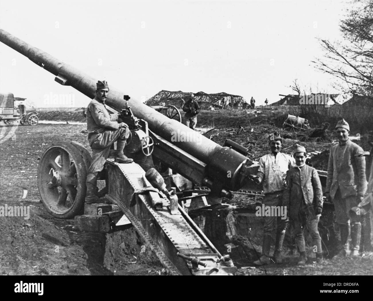 Ww1 artillery hires stock photography and images Alamy