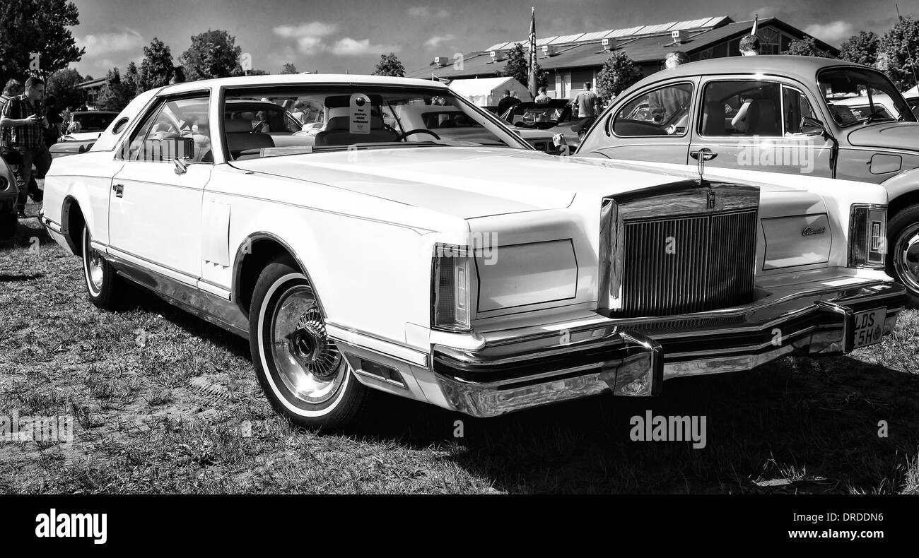 Personal luxury car Lincoln Continental Mark V, black and white Stock Photo