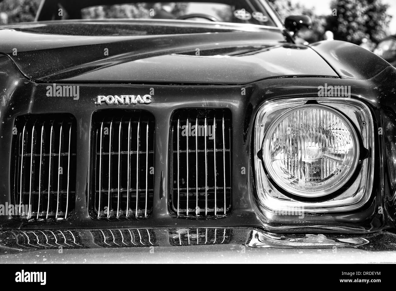 Headlamp Mid-size car Pontiac Grand Am, (black and white) Stock Photo