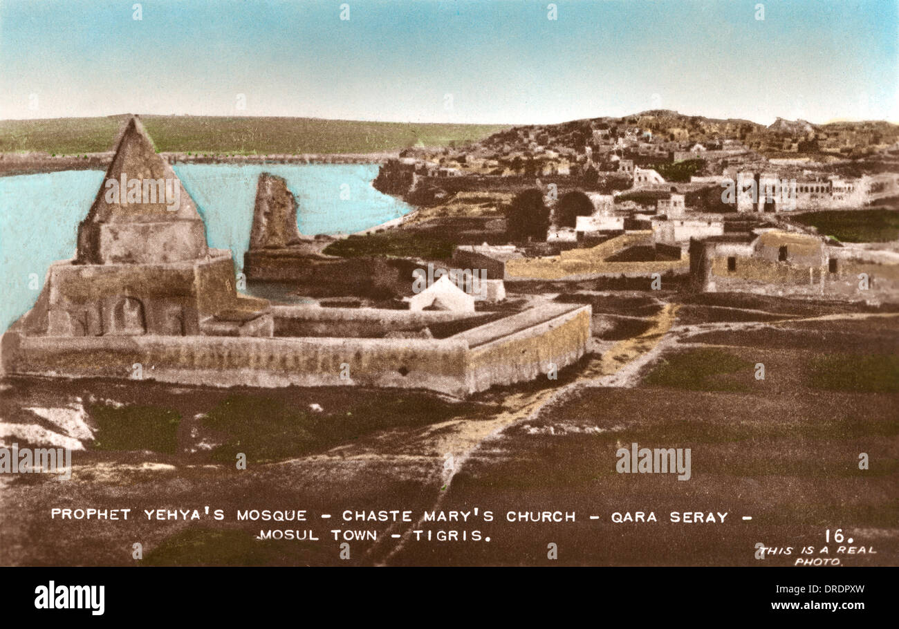 Mosul, Iraq Mausoleum of Imam Yahya ibn alQasim Stock Photo Alamy