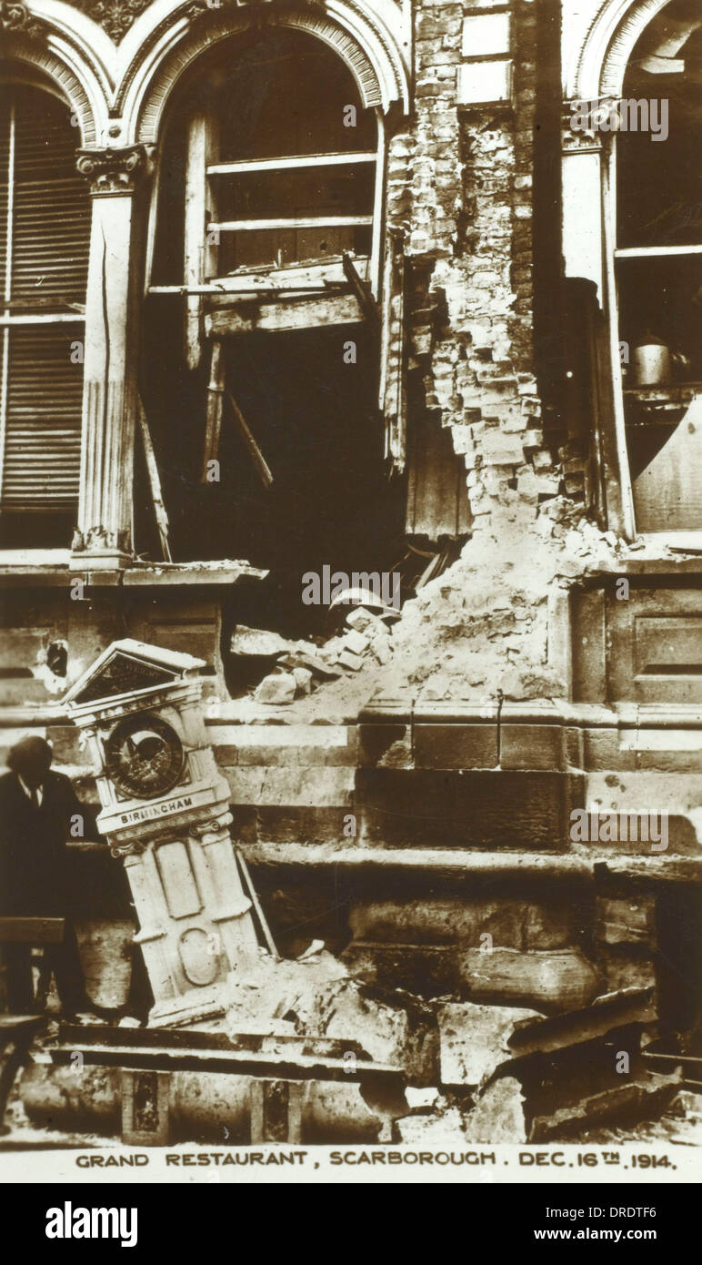 Raid On Scarborough 1914 Stock Photo Alamy