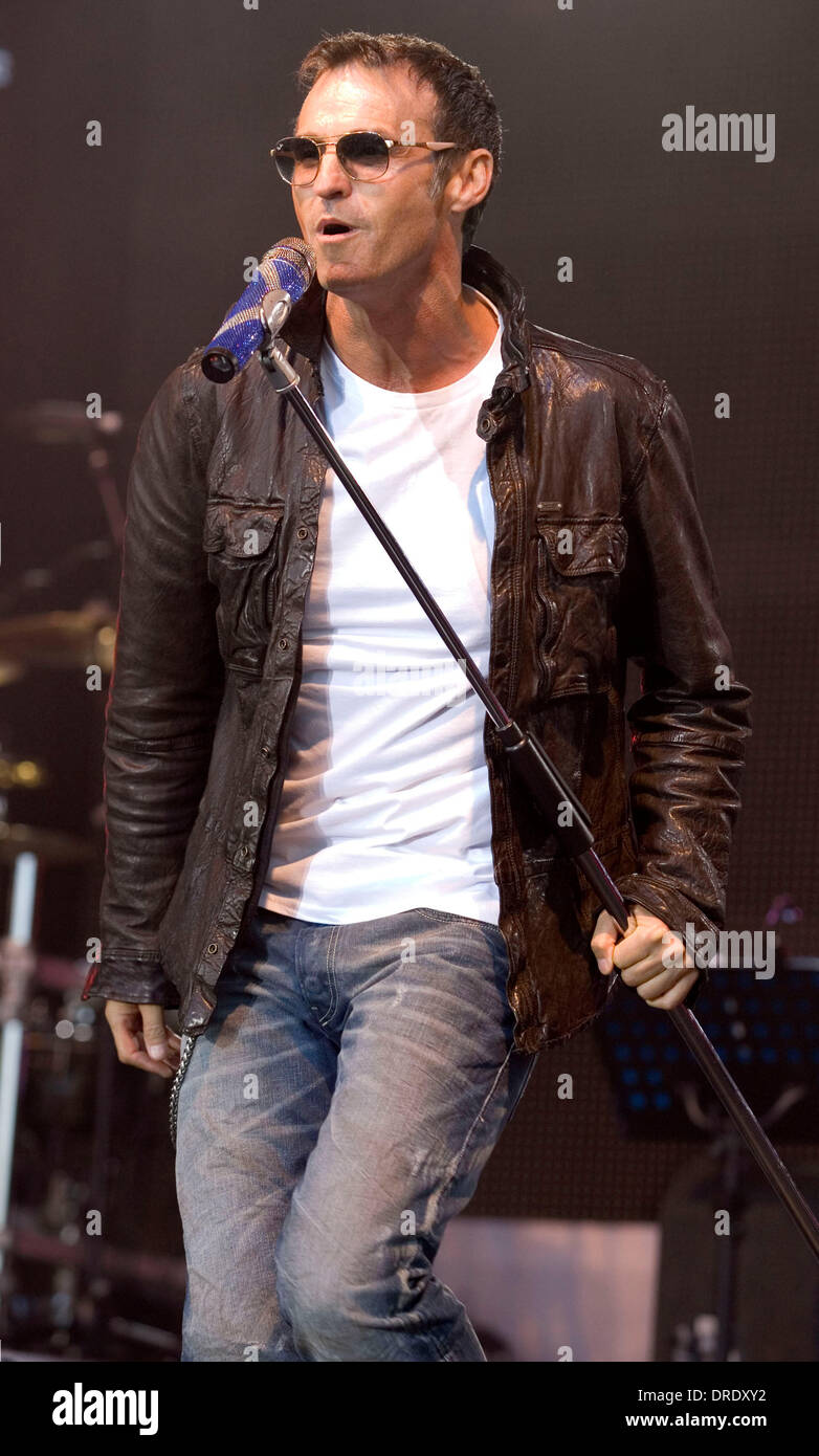 Marti Pellow of Wet Wet Wet performs live on stage at Glasgow Green to celebrate the 25th