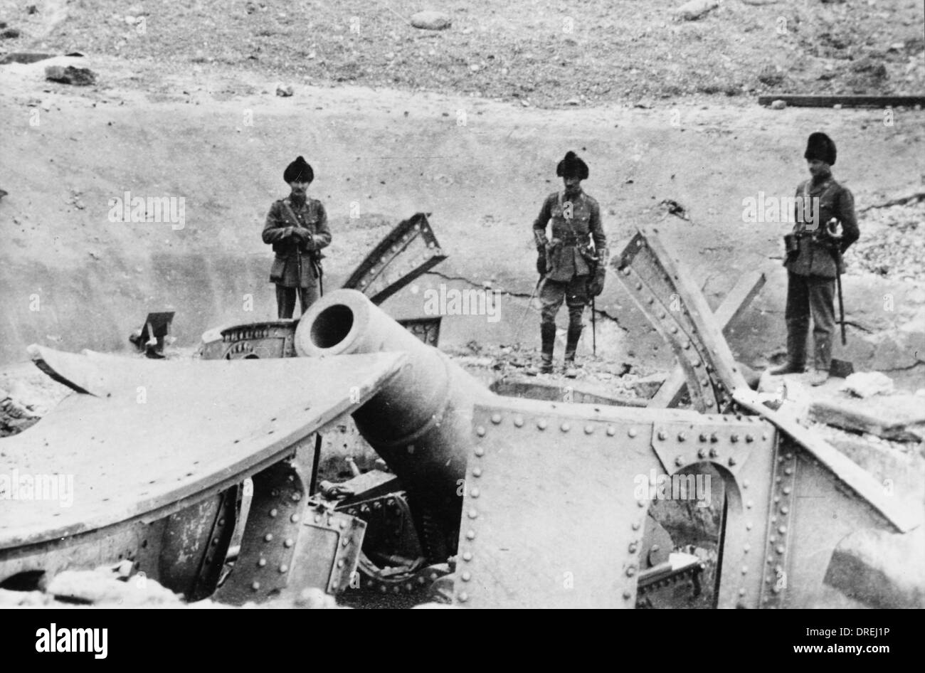 Destroyed German howitzer Stock Photo