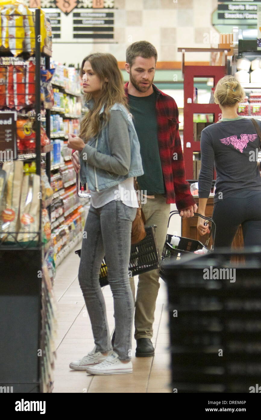 Chris Pine And New Girlfriend Dominique Piek Go Late Night Shopping Together For Groceries At Gelsons Supermarket Los Angeles California 30 07 12 Stock Photo Alamy