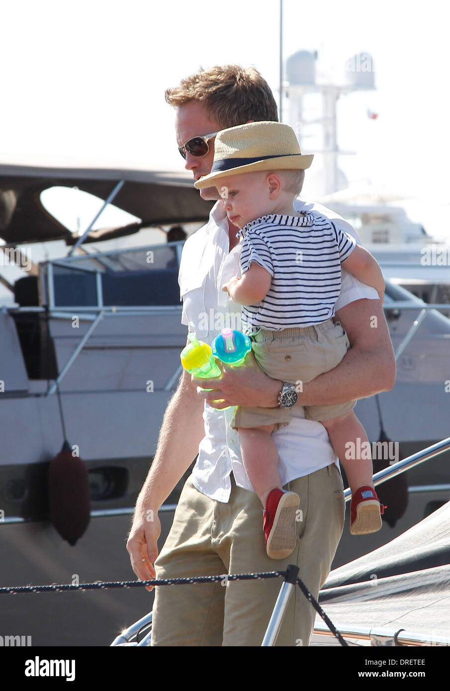 Neil-Patrick Harris Elton John and David Furnish with son Zachary sighting  with Neil-Patrick Harris, image size:905x1390