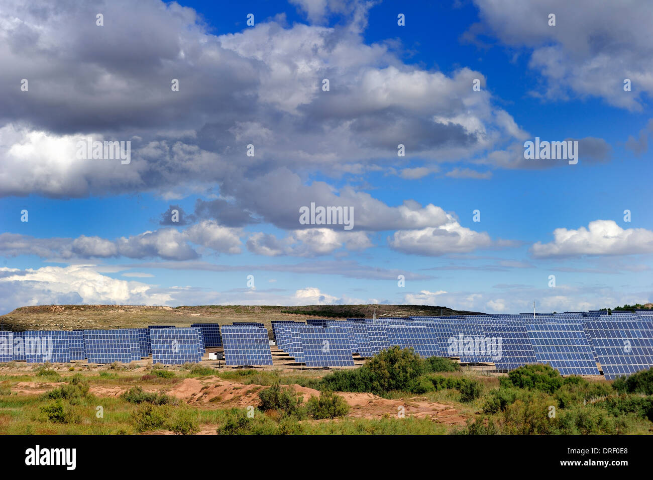 Solar power plant horizontal hi-res stock photography and images - Alamy