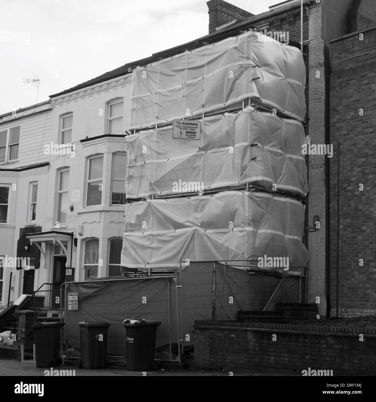 Scaffolding Black and White Stock Photos & Images Alamy