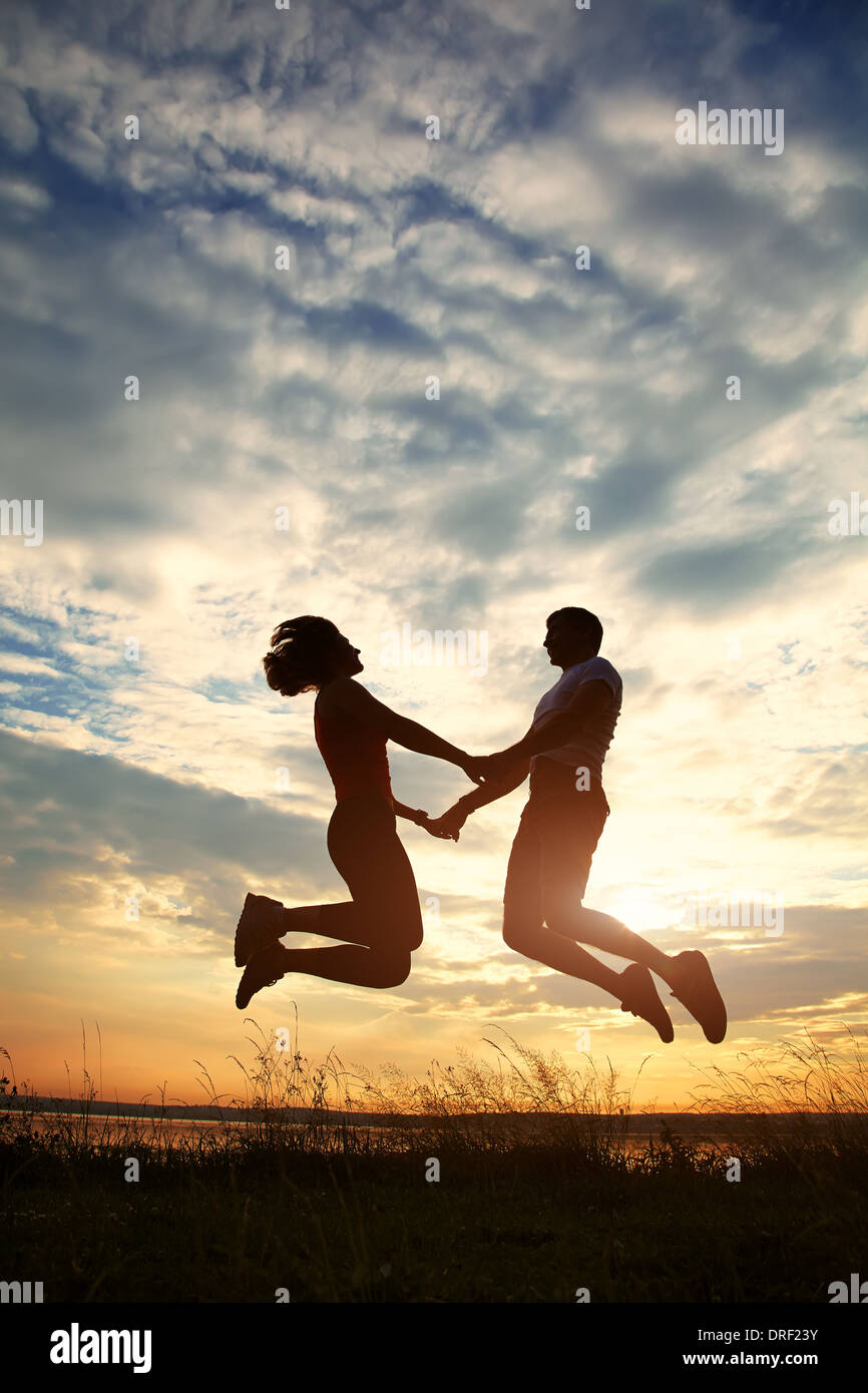Couple silhouettes hi-res stock photography and images - Alamy