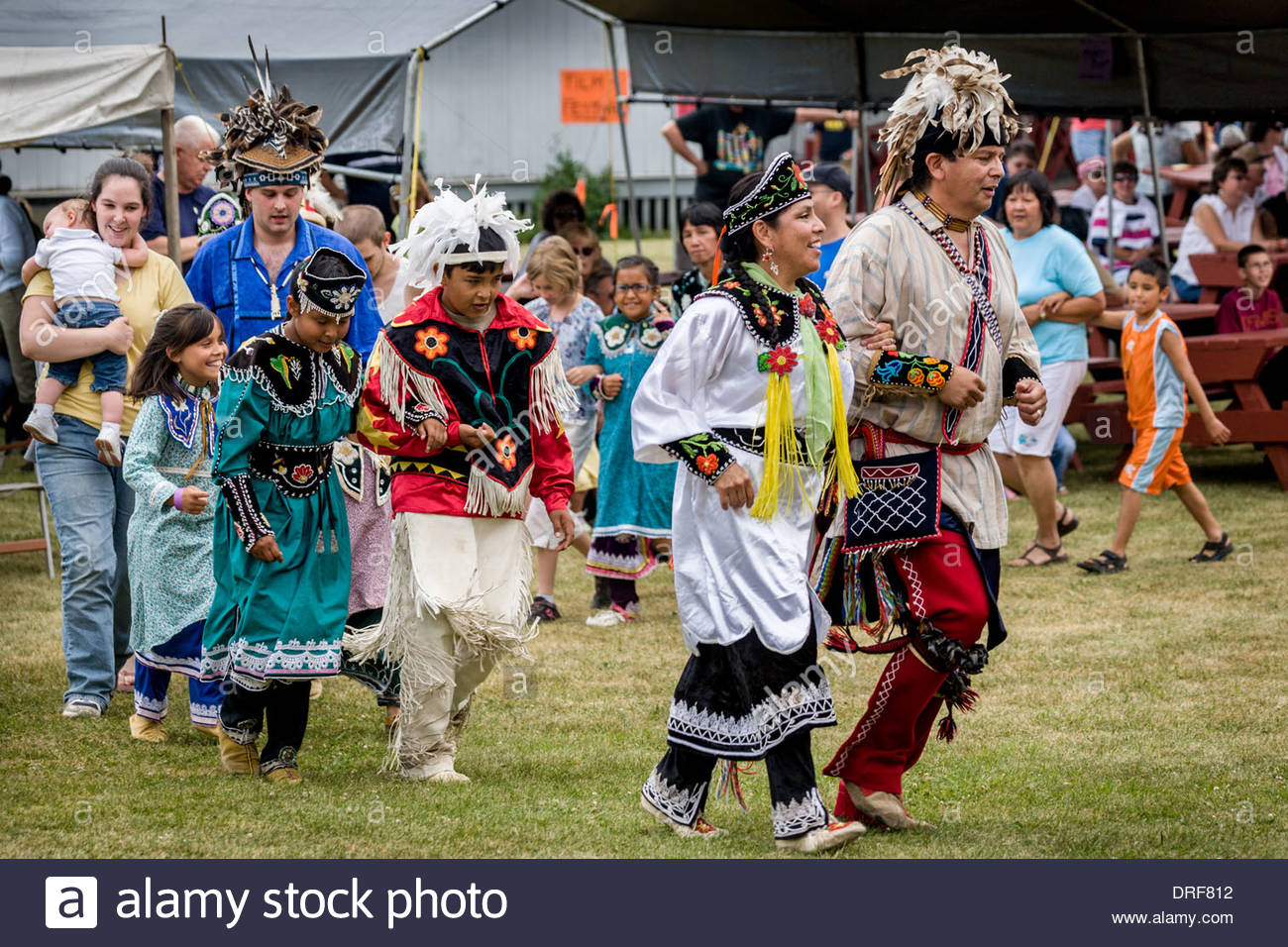 Iroquois traditional dances