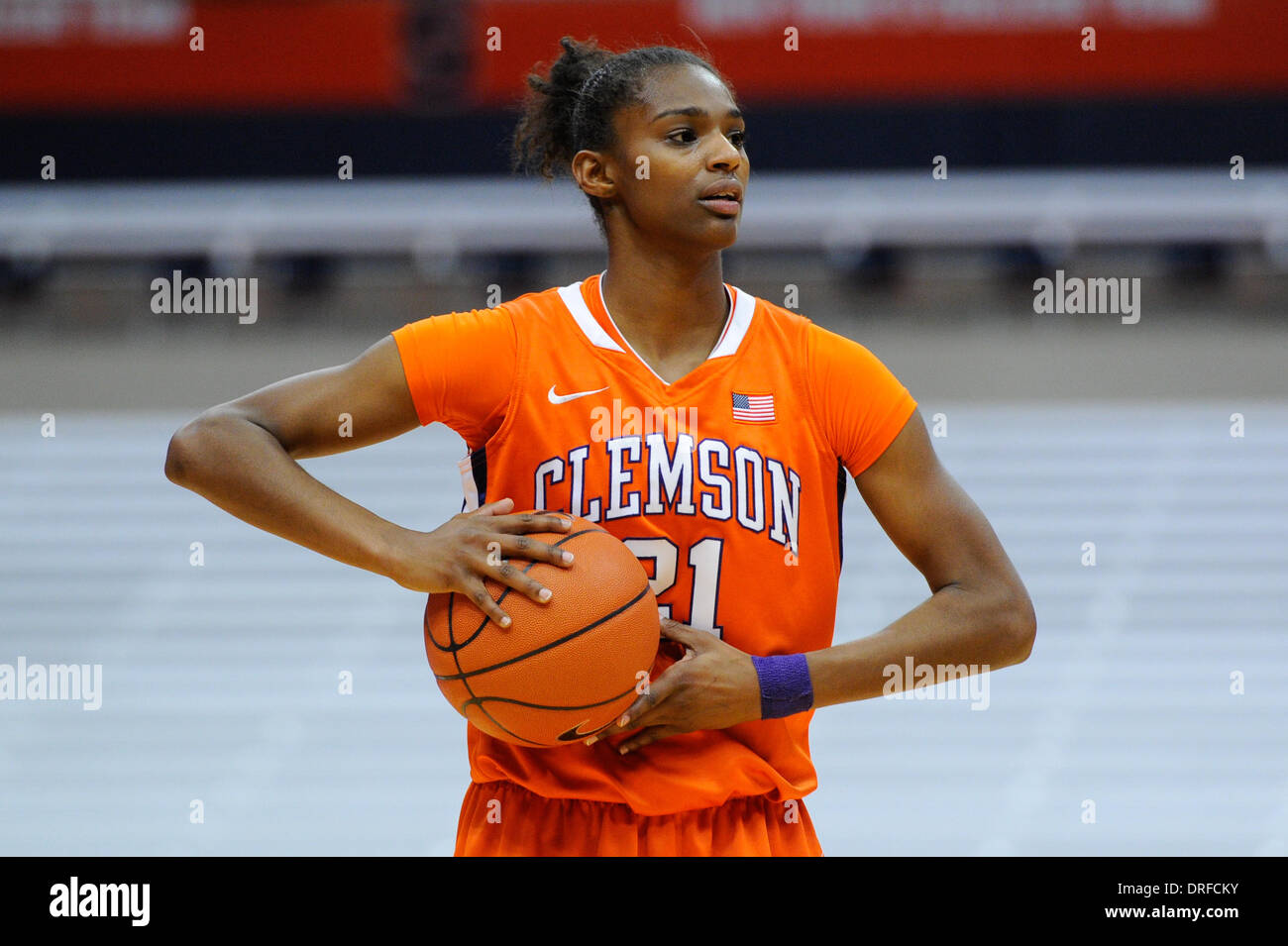 Syracuse, New York, USA. 23rd Jan, 2014. January 23, 2014: Clemson Lady Tigers guard/forward Nikki Dixon (21) looks to pass during the second half of an NCAA Women's basketball game between the Clemson Lady Tigers and the Syracuse Orange at the Carrier Dome in Syracuse, New York. Syracuse defeated Clemson 84-75. Rich Barnes/CSM/Alamy Live News Stock Photo