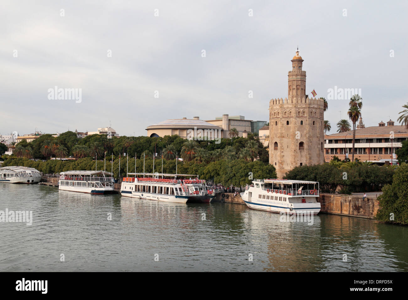 The Torre del Oro (the 'Gold Tower') on the northern bank of the Rio Guadalquivir, Seville (Sevilla), Andalusia, Spain. Stock Photo