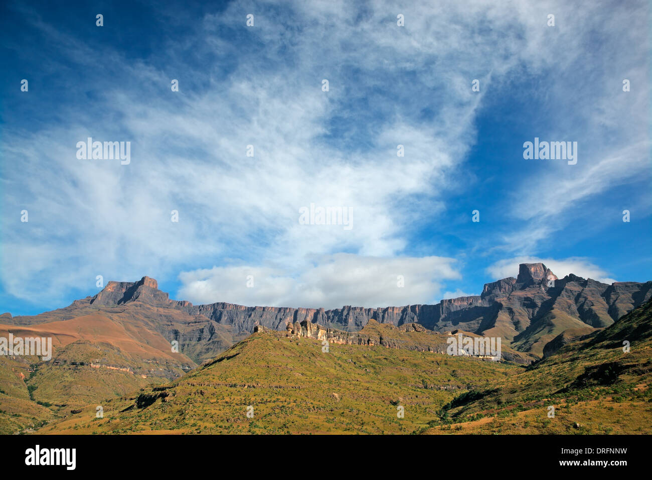 Amphiteatre of the Drakensberg mountains, Royal Natal National Park ...