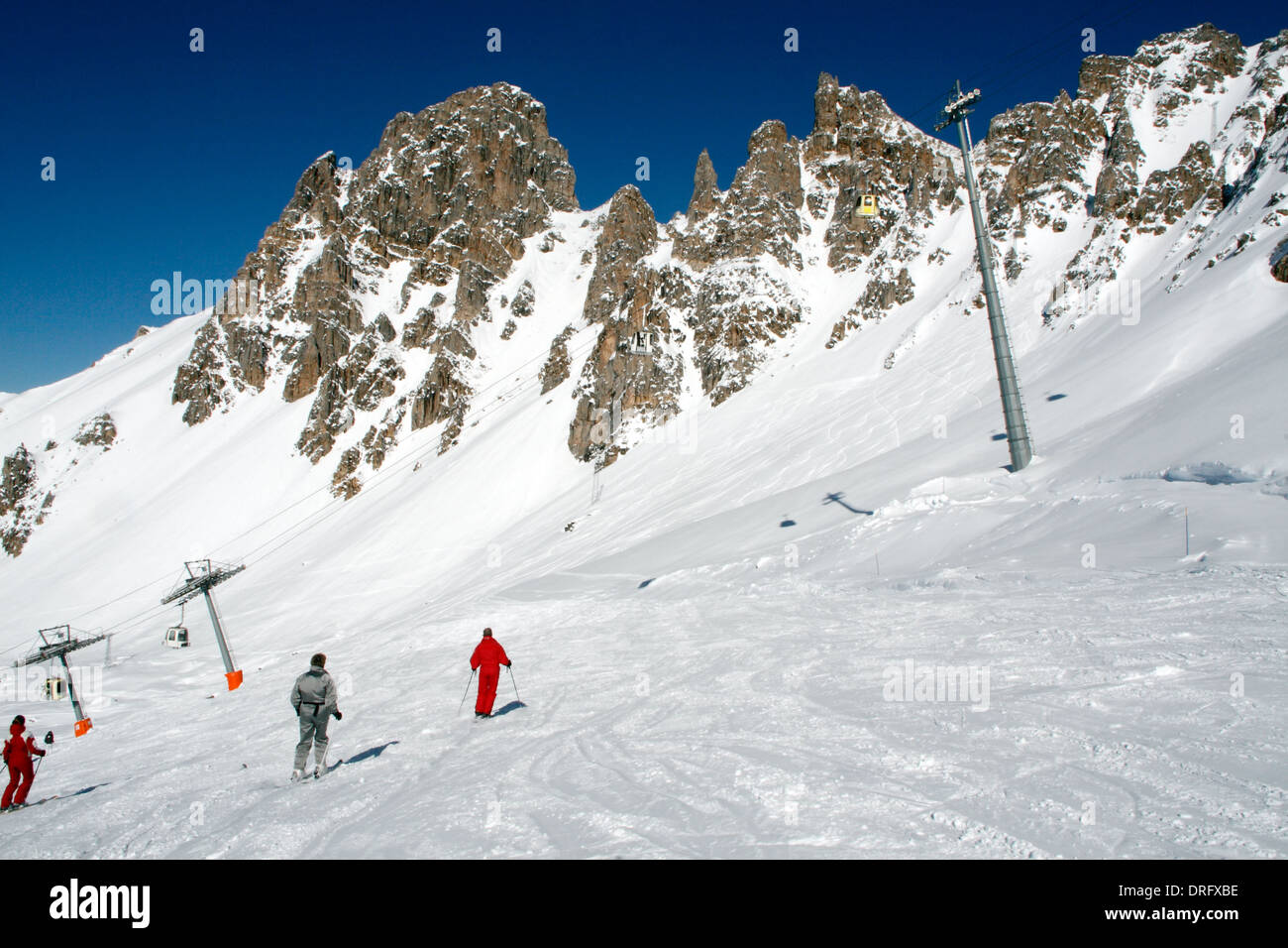 Winter sports, snow, ski, mountain, in the Three Valleys Domain, Tooth Burgin 2739 m in Meribel Mottaret, Savoie, France Stock Photo