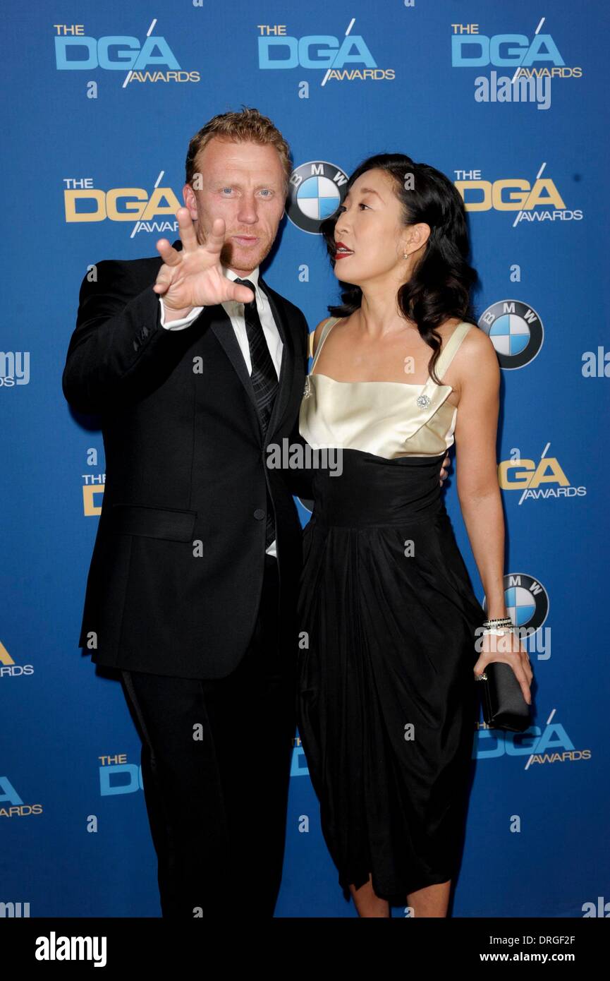 Kevin mckidd and sandra oh hi-res stock photography and images - Alamy