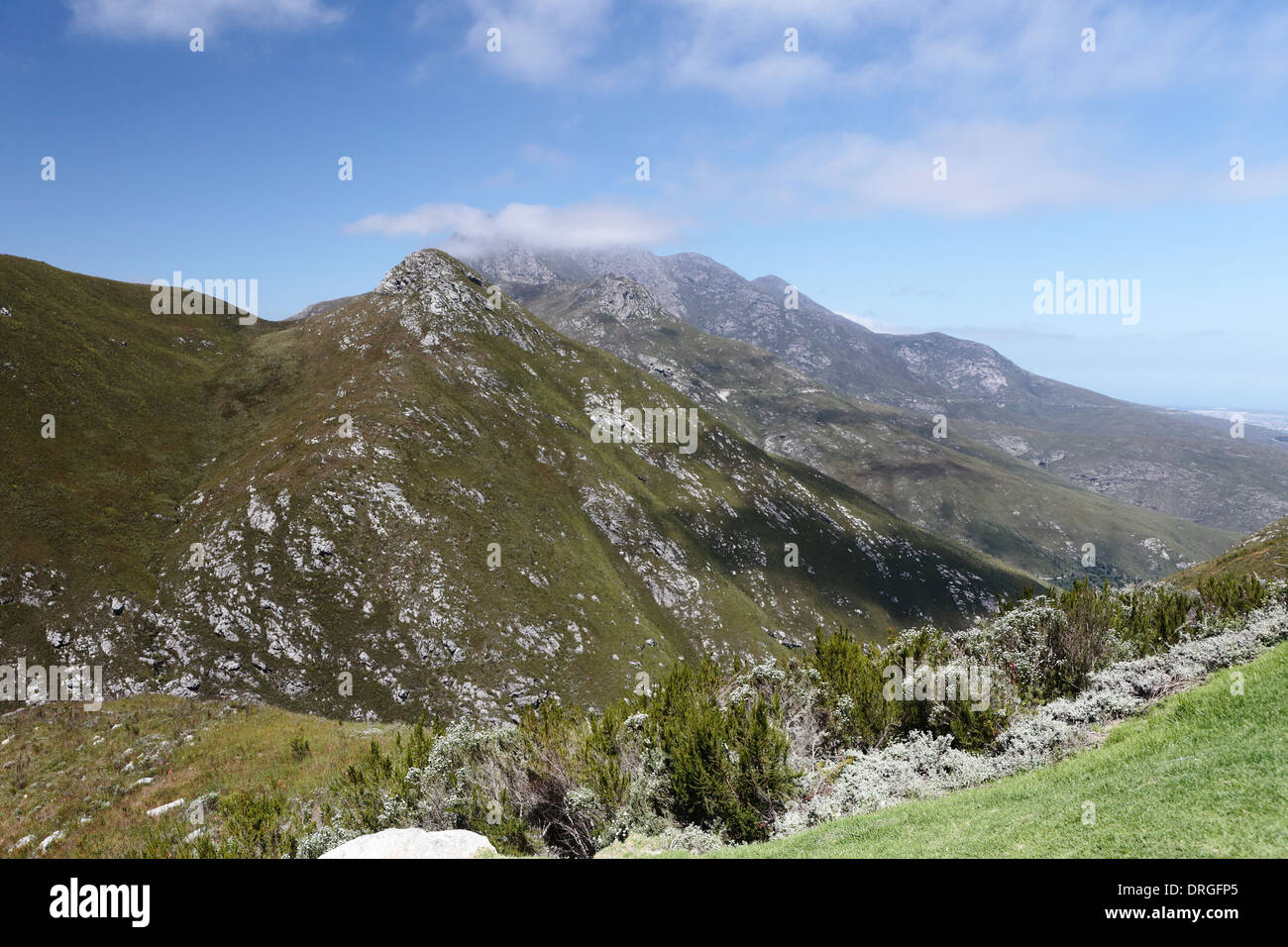 Mountains and valleys viewed from the Outeniqua Pass, part of the N12 highway between Oudsthoorn and George in South Africa Stock Photo