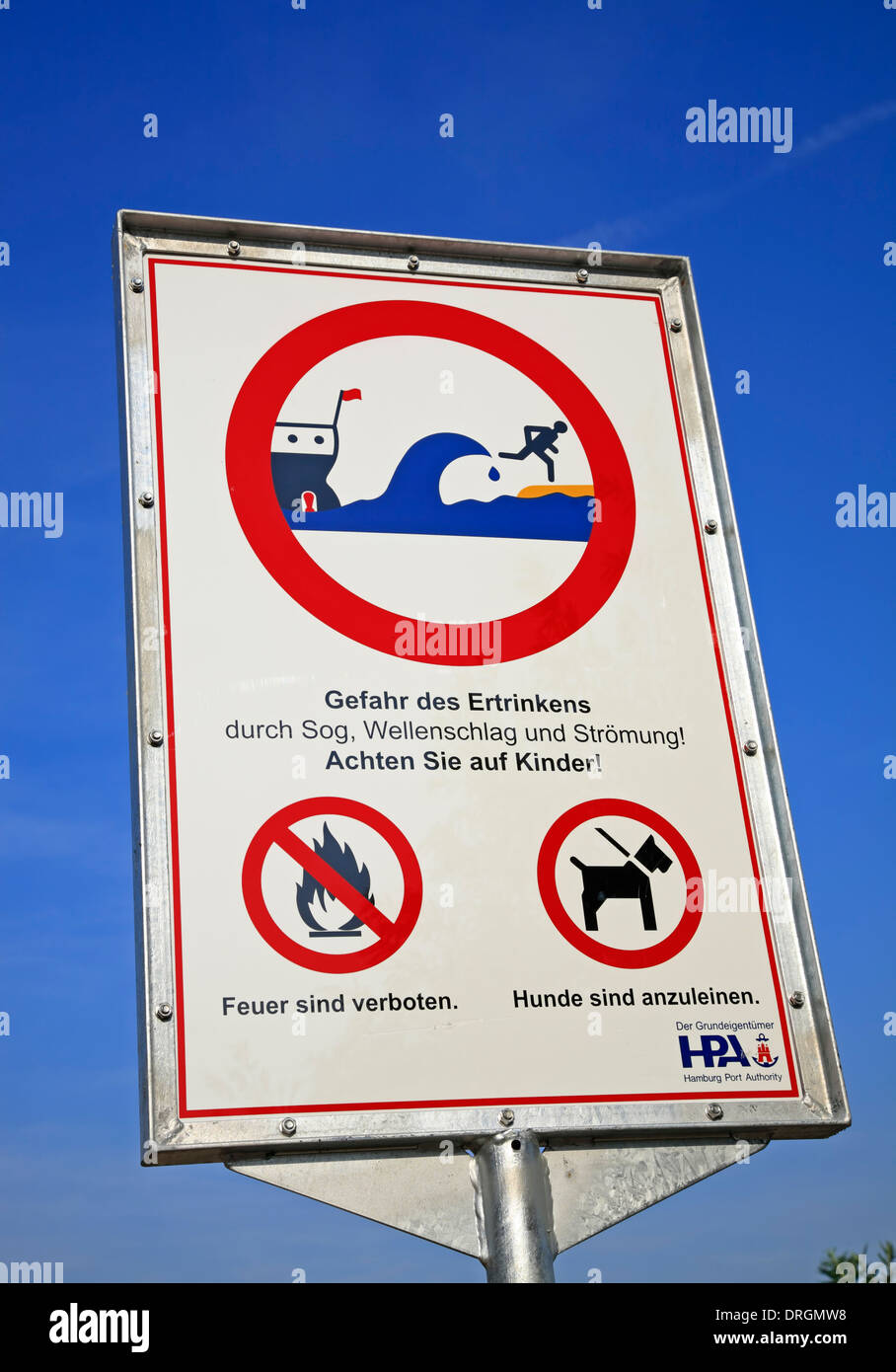 Warning sign on Beach at river Elbe near beachbar STRANDPERLE, Oevelgoenne, Hamburg,  Germany, Europe Stock Photo