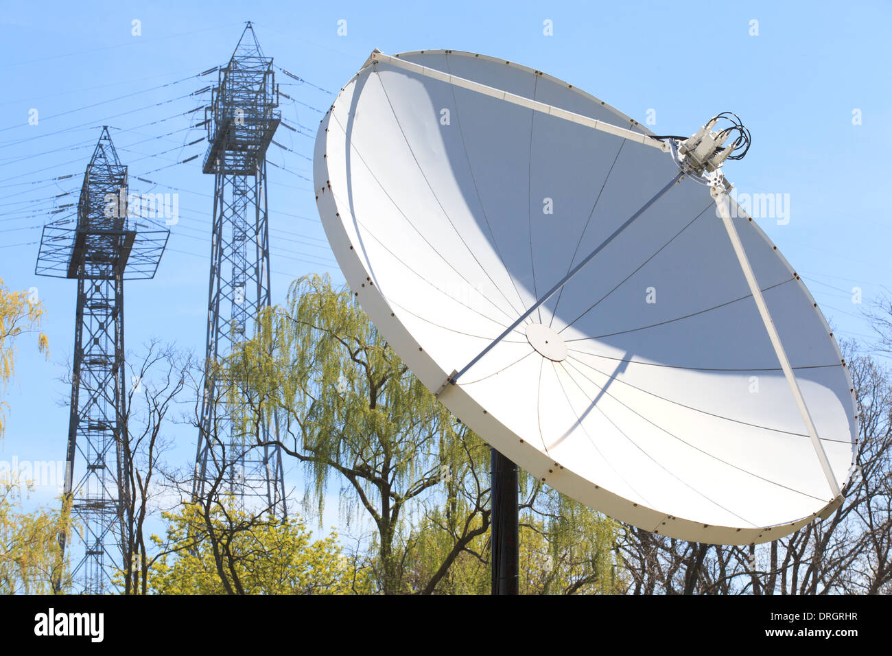 Microwave communications dish hires stock photography and images Alamy
