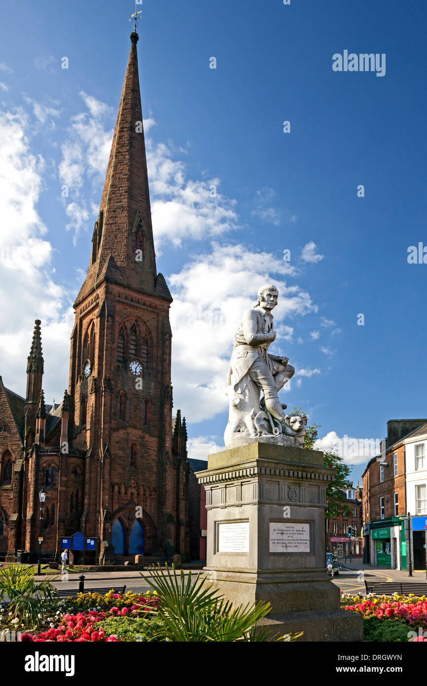 Statue of Robert Burns with Greyfriars Church behind, Dumfries, Scotland Stock Photo