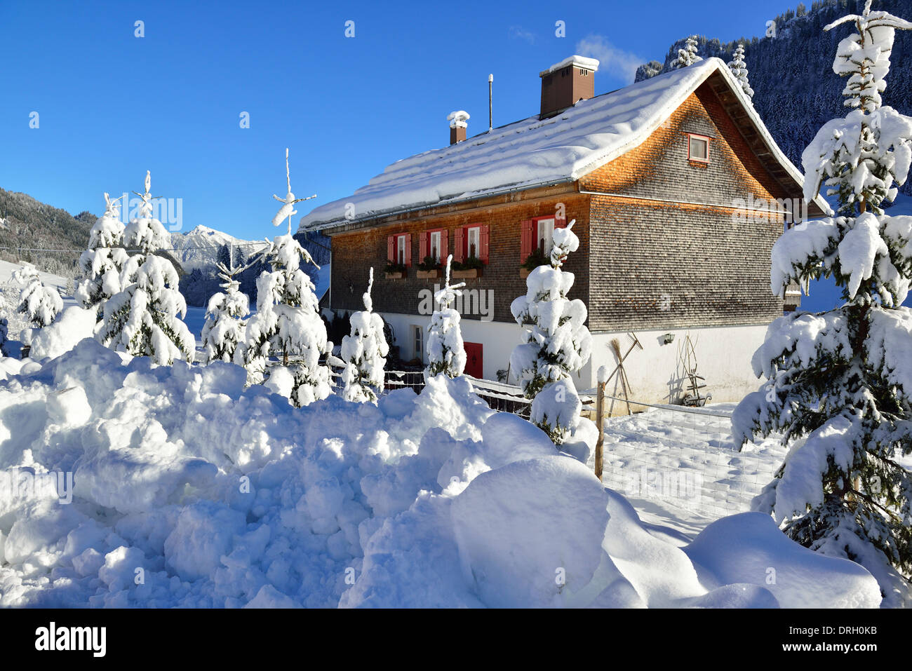 SUR an der Julier-Route Oberhalbstein GR im Winter (Gebraucht) in