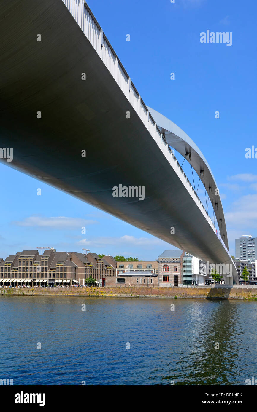 Single Span Arch Bridge High Resolution Stock Photography and Images ...