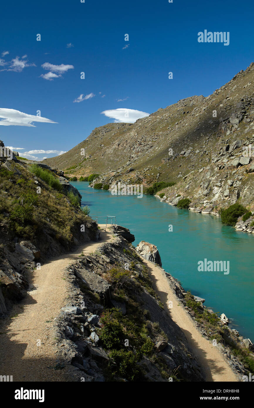 Lake Roxburgh and Roxburgh Gorge Cycle and Walking Track, Central Otago, South Island, New Zealand Stock Photo