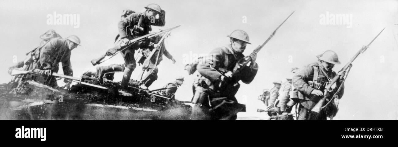 First world war soldier british rifle Black and White Stock Photos ...