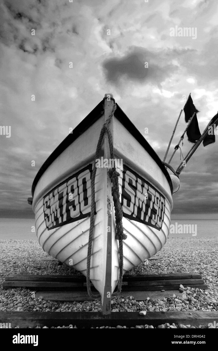 Black and white beach scenes hi-res stock photography and images - Alamy