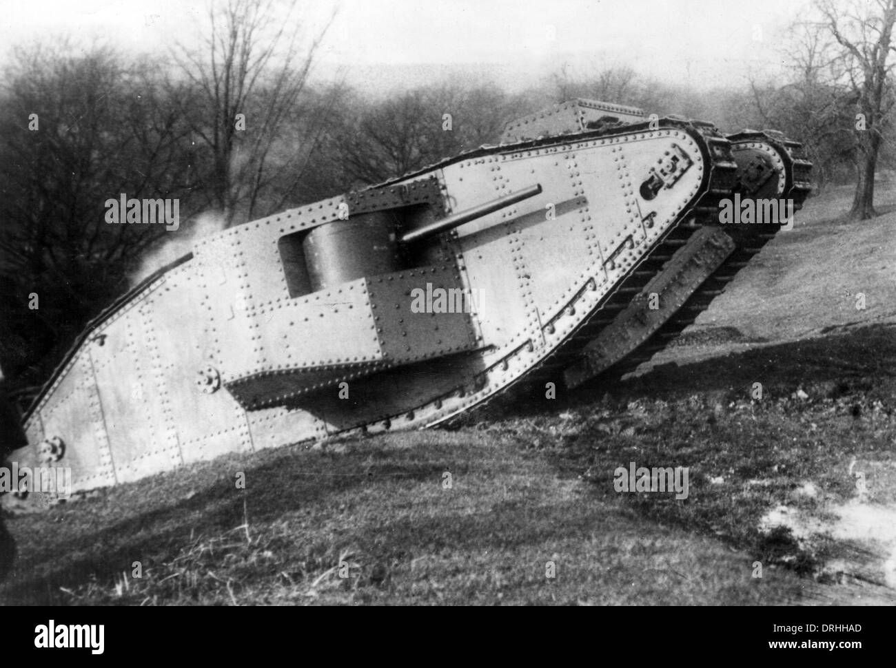 british-mother-or-big-willie-tank-being-tested-ww1-DRHHAD.jpg