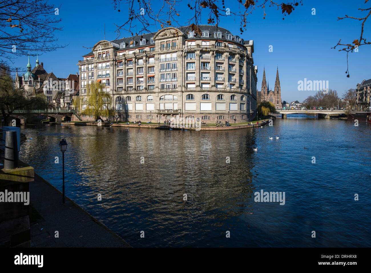 Esca condominium building at Ill riverside and St Paul church ...